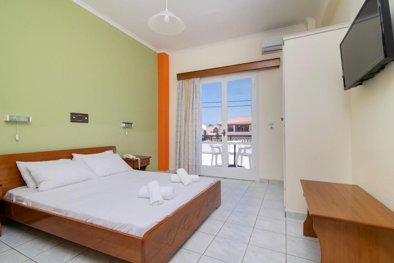 אליקס Sunbliss Studios & Apartments מראה חיצוני תמונה