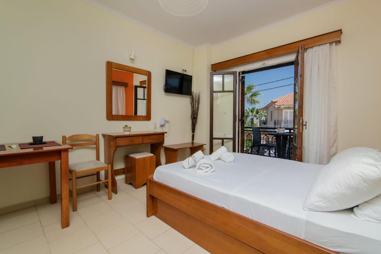 אליקס Sunbliss Studios & Apartments מראה חיצוני תמונה